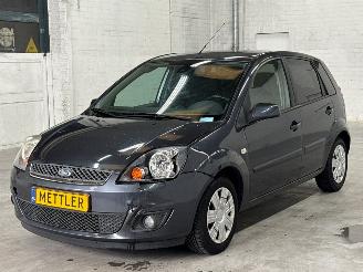 krockskadad bil auto Ford Fiesta 1.3 Hatchback  Benzine 1.299cc 51kW (69pk) FWD 2007/6
