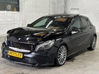 krockskadad bil auto Mercedes A-klasse 2.2 A-220 d 16V Hatchback  Diesel 2.143cc 130kW (177pk) FWD 2016/12