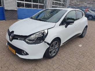 Schadeauto Renault Clio 0.9 TCe ECO Night&Day 2016/6