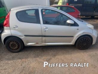 disassembly passenger cars Peugeot 107 107, Hatchback, 2005 / 2014 1.0 12V 2011/6