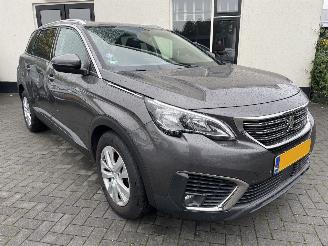 Voiture accidenté Peugeot 5008 1.2 PureTech Blue 7.P Executive N.A.P NL AUTO PRACHTIG!!! 2019/1
