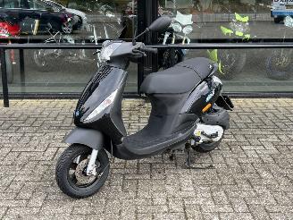 uszkodzony skutery Piaggio  Zip 50 4T 2015/8