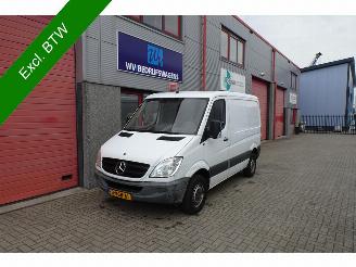 Käytettyjen commercial vehicles Mercedes Sprinter 213 2.2 CDI 325 190585 km 3 zits 2010/3
