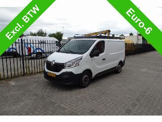 škoda dodávky Renault Trafic 1.6 dCi T27 L1H1 Comfort 3 zits airco 2017/9