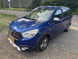 uszkodzony samochody osobowe Dacia Lodgy  2021/4
