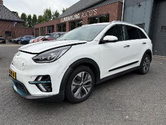 Schadeauto Kia e-Niro ExecutiveLine 64 kWh (SUV 5-dr.) 2019/10