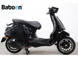 danneggiata scooter Vespa Sprint 45KM  2023/12