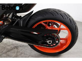 KTM  890 Duke R ABS picture 11