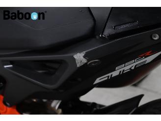 KTM  890 Duke R ABS picture 10