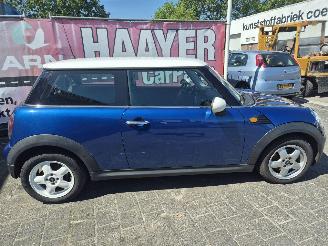 Mini Cooper 1.6 cooper picture 2