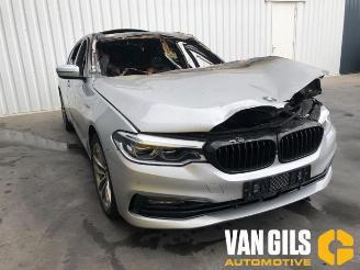 Coche siniestrado BMW 5-serie 5 serie (G30), Sedan, 2016 530e iPerformance 2017/5