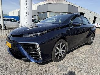 Coche accidentado Toyota Mirai FCV Executive 2016/4