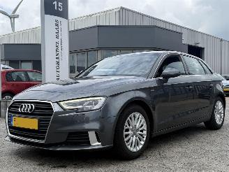 uszkodzony samochody osobowe Audi A3 Sportback 1.0 TFSI Sport Lease Edition 2017/1