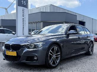 krockskadad bil auto BMW 3-serie Touring 320i AUTOMAAT 2019/1