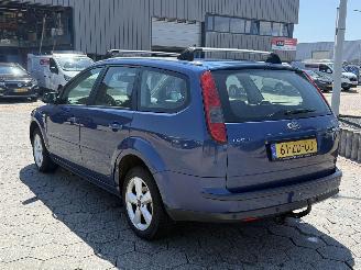 Ford Focus 1.8-16V Ambiente Flexifuel picture 6
