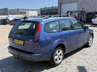 Ford Focus 1.8-16V Ambiente Flexifuel picture 4