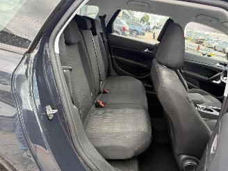 Peugeot 308 SW 1.2 PureTech Active picture 12