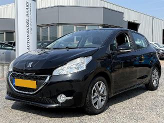 Schadeauto Peugeot 208 1.2 VTi Active 2013/3