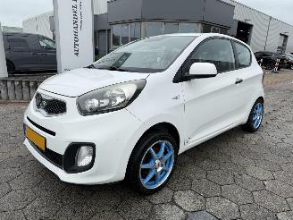 Auto incidentate Kia Picanto 1.0 CVVT Airco 2012/6