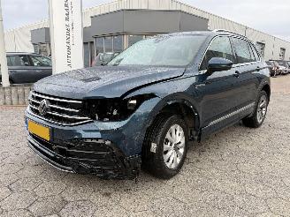 Unfallwagen Volkswagen Tiguan 1.5 TSI R-Line Business 2023/8
