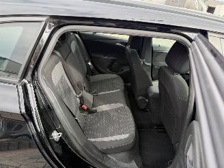 Opel Astra 1.2 Edition picture 11