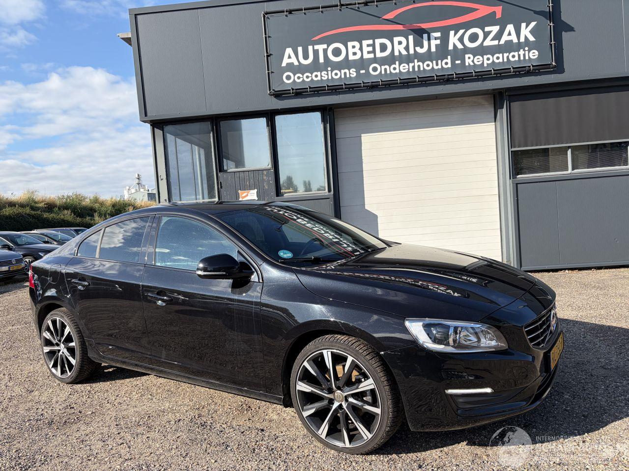 Volvo S-60 2.0 D2 Polar+ Dynamic Leder AUTOMAAT