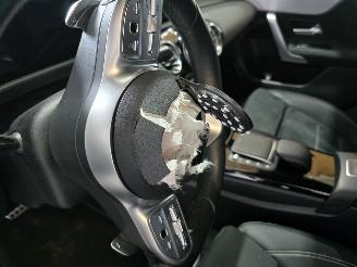 Mercedes A-klasse 250 e Premium Plus picture 11