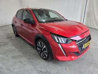 krockskadad bil auto Peugeot 208 1.2 PureTech GT-Line 2021/1