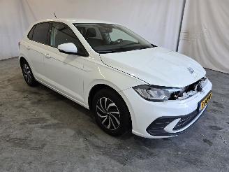 Vaurioauto  passenger cars Volkswagen Polo 1.0 TSI Life 2023/1