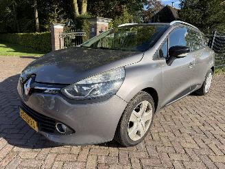 Damaged car Renault Clio 0.9 EXPRESSION 2014/6