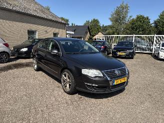Schadeauto Volkswagen Passat 2.0 FSI Comfortline 2006/6