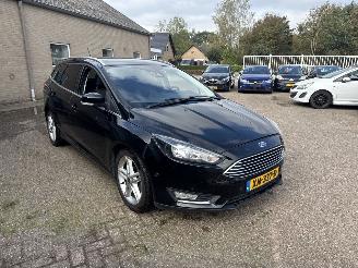 Schadeauto Ford Focus 1.0 Titanium REST BPM €300,-!!! 2018/2