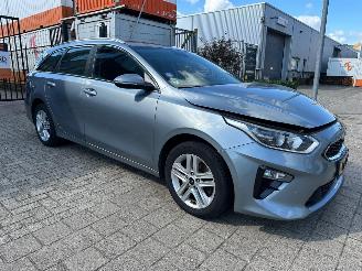 krockskadad bil auto Kia Ceed Sportswagon 1.0 T-GDi DynamicLine 2018/9