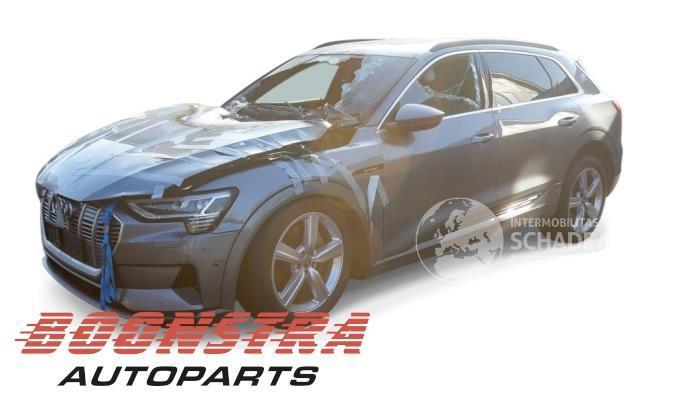 Audi E-tron e-tron (GEN), SUV, 2018 / 2023 55 quattro