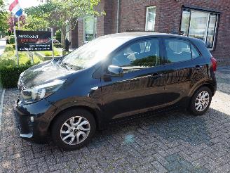 damaged passenger cars Kia Picanto 1.0 MPi DynamicLine 2020/2