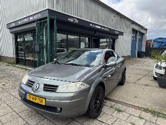 Unfallwagen Renault Mégane 1.6 CABRIOLET AIRCO LEER 2005/7