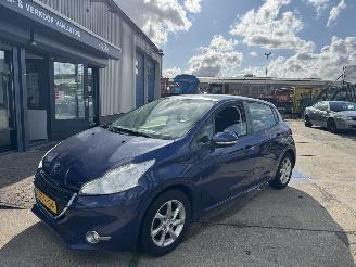 Coche accidentado Peugeot 208 1.2 VTI 60KW AIRCO PANORAMA 2014/3