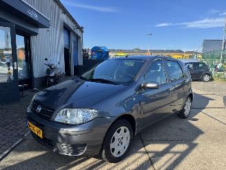 krockskadad bil auto Fiat Punto 1.4 16V AIRCO 5-DEURS 94.000 NAP!! 2004/3