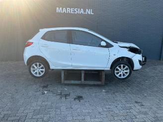 Coche siniestrado Mazda 2 2 (DE), Hatchback, 2007 / 2015 1.3 16V S-VT 2013/9