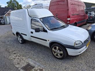 Schadeauto Opel Combo 1.7 D 2000/5