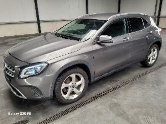 Unfallwagen Mercedes GLA 220 Automaat 135-KW 4-MATIC 5drs 2017/8