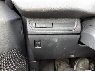 Peugeot 208 208 I (CA/CC/CK/CL), Hatchback, 2012 / 2019 1.4 16V picture 15
