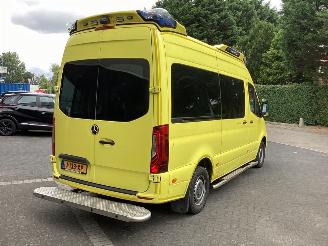 Mercedes Sprinter 319 CDI Ambulance picture 7