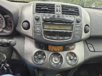 Toyota Rav-4 2.2 D-4D Executive picture 12
