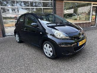 skadebil auto Toyota Aygo Comfort Airco/elec.pakket 5-drs 2010/9