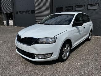 Coche accidentado Skoda Rapid 1.2TSI 2015/6