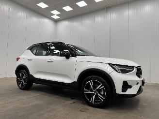 Avarii autoturisme Volvo XC40 2.0 B4 Autom. Plus Dark Navi Clima 2025/12