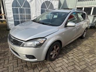 Kia Cee d Cee'd Sporty Wagon (EDF), Combi, 2007 / 2012 1.4 16V picture 3