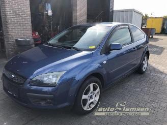 Coche siniestrado Ford Focus Focus 2, Hatchback, 2004 / 2012 1.6 16V 2007/11