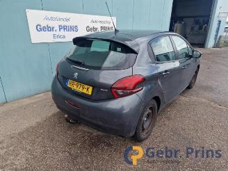 Vrakbiler auto Peugeot 208 208 I (CA/CC/CK/CL), Hatchback, 2012 / 2019 1.6 Blue HDi 100 2015/12